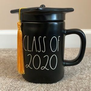 Rae Dunn graduation class of 2020 mug with lid